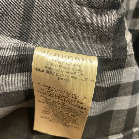 Authentic Burberry Trench Coat - Picture 4 of 4